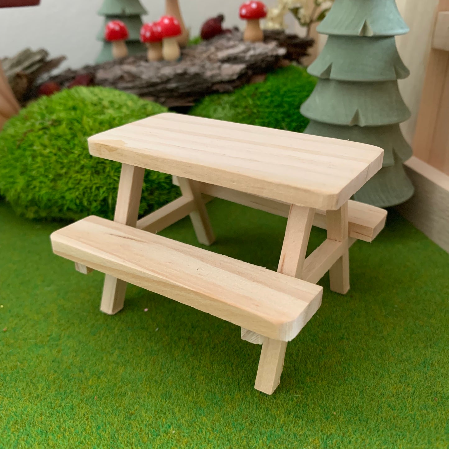 Miniatur Gartentisch